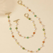 Load image into Gallery viewer, Dainty Floral Pearls Necklace and Bracelet Set for Women – Elegant Spring Jewelry with Natural and Heart Shaped Pearls