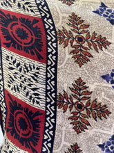 Load image into Gallery viewer, PRC7028 Avatar Pure Silk Cardigan