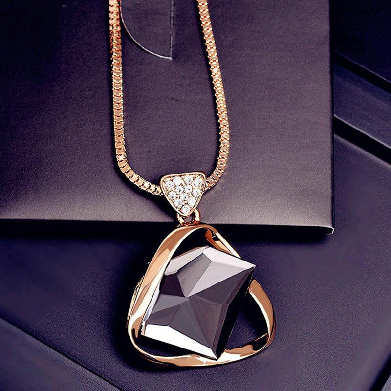 Women's Solid Color Sweater Chain with Rhinestone Inlay – Durable Alloy Streetwear Accessory