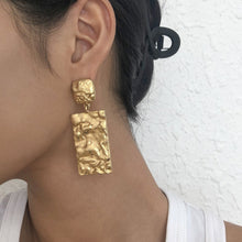 Load image into Gallery viewer, Alloy pleated and minimalist earrings with retro creative geometric texture earrings
