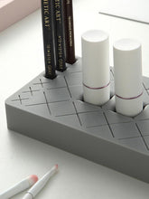 Load image into Gallery viewer, 18-Grid Silicone Lipstick Storage Rack Cosmetics Storage Box Multi-grid Innovative Display Stand Makeup Holder Home Organizer
