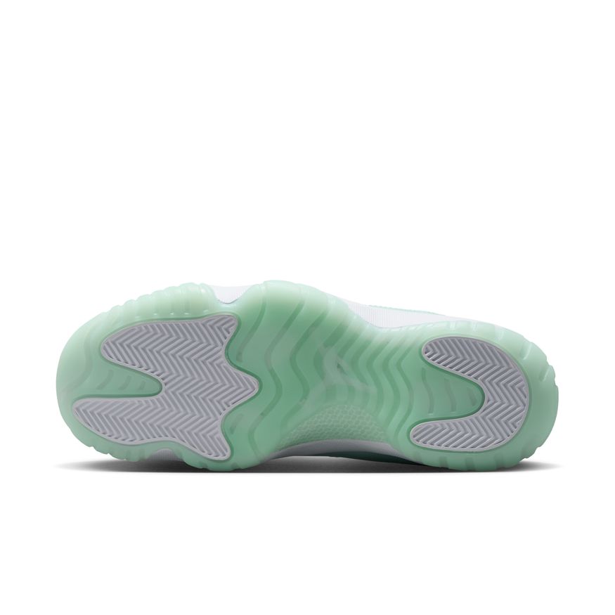 W Air Jordan 11 Retro Low "Igloo" AH7860-103