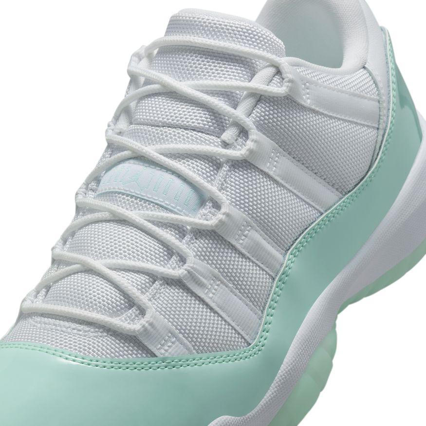W Air Jordan 11 Retro Low "Igloo" AH7860-103