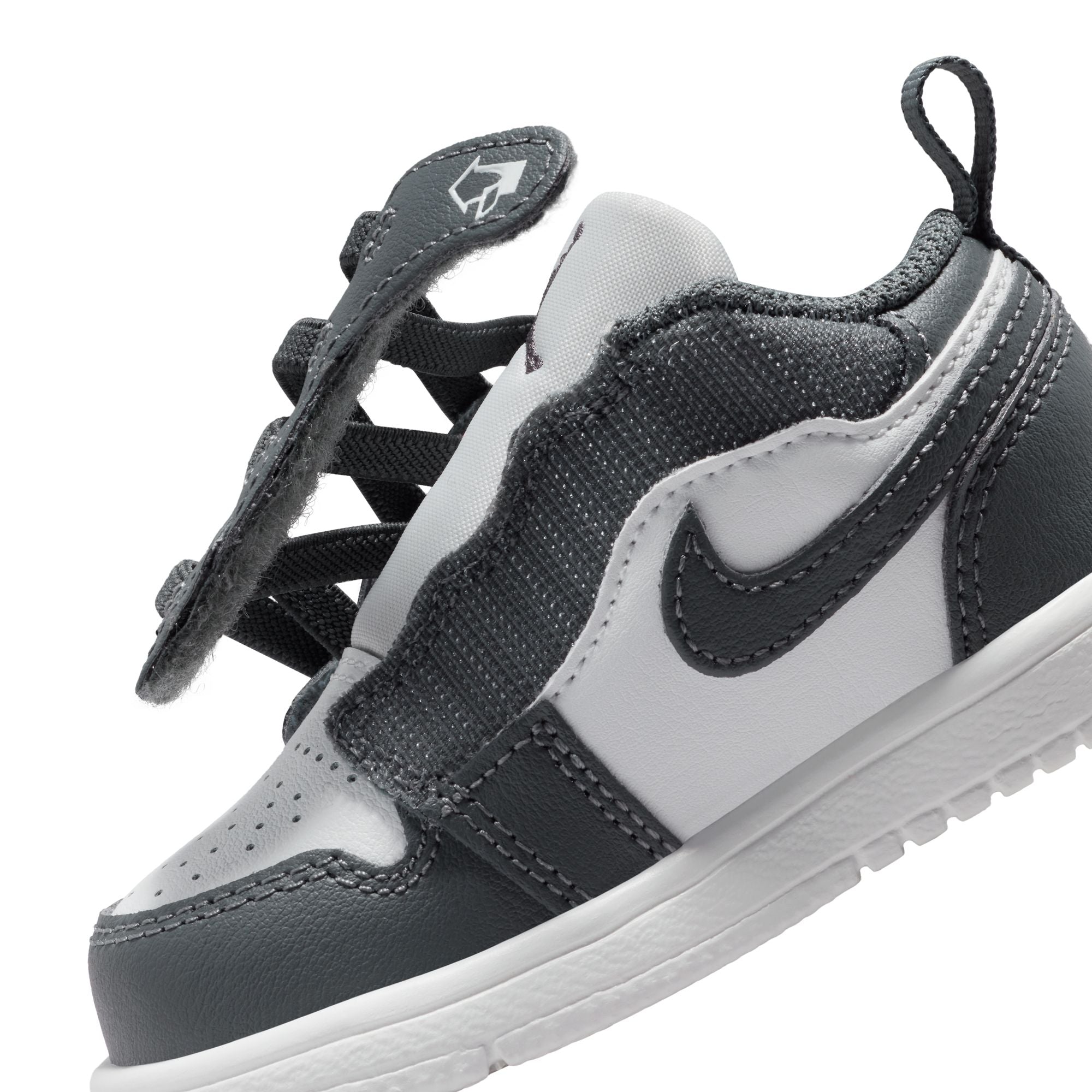 Y Jordan 1 Low Alt DR9747-044