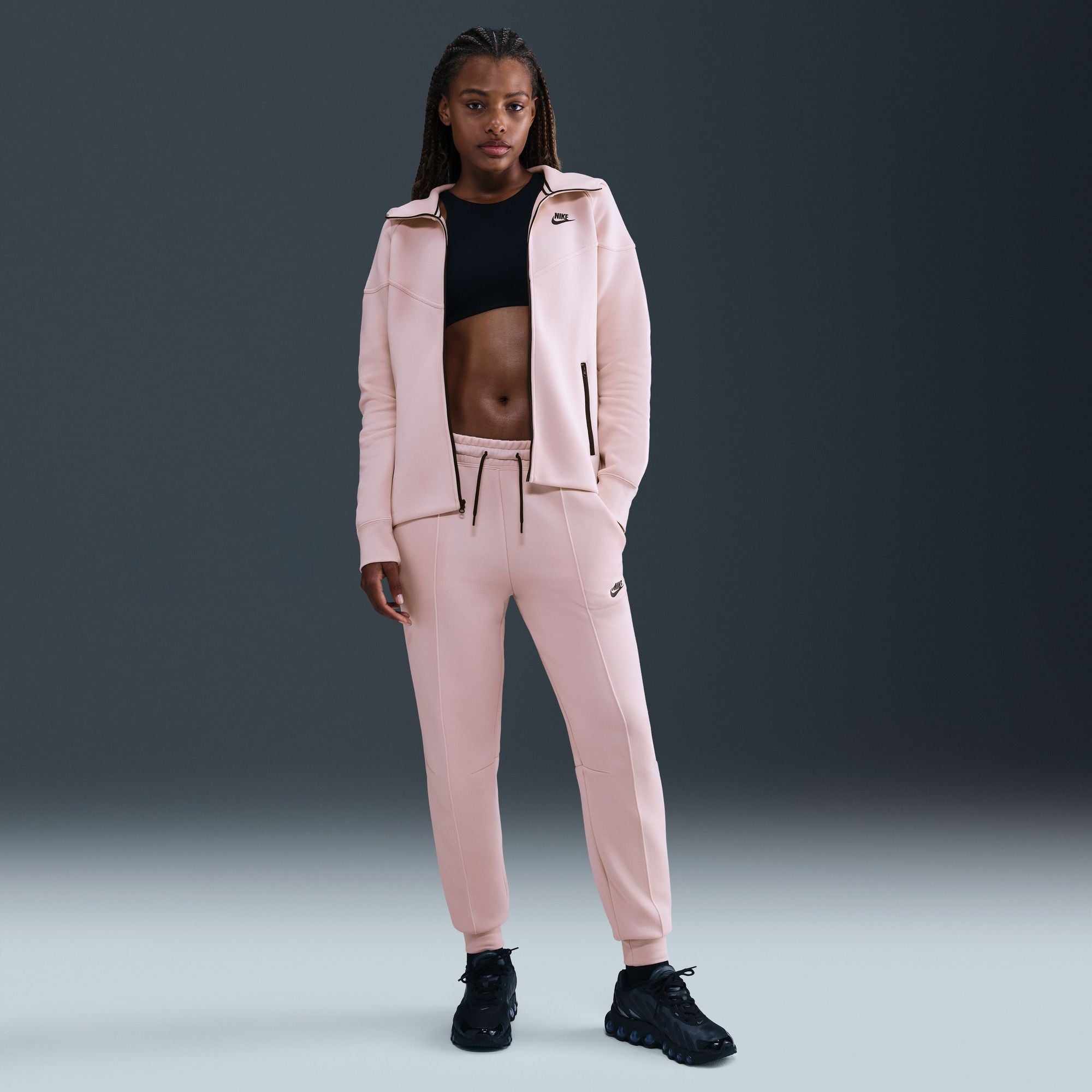W Nike Sportswear Tech Fleece Windrunner FB8338-667