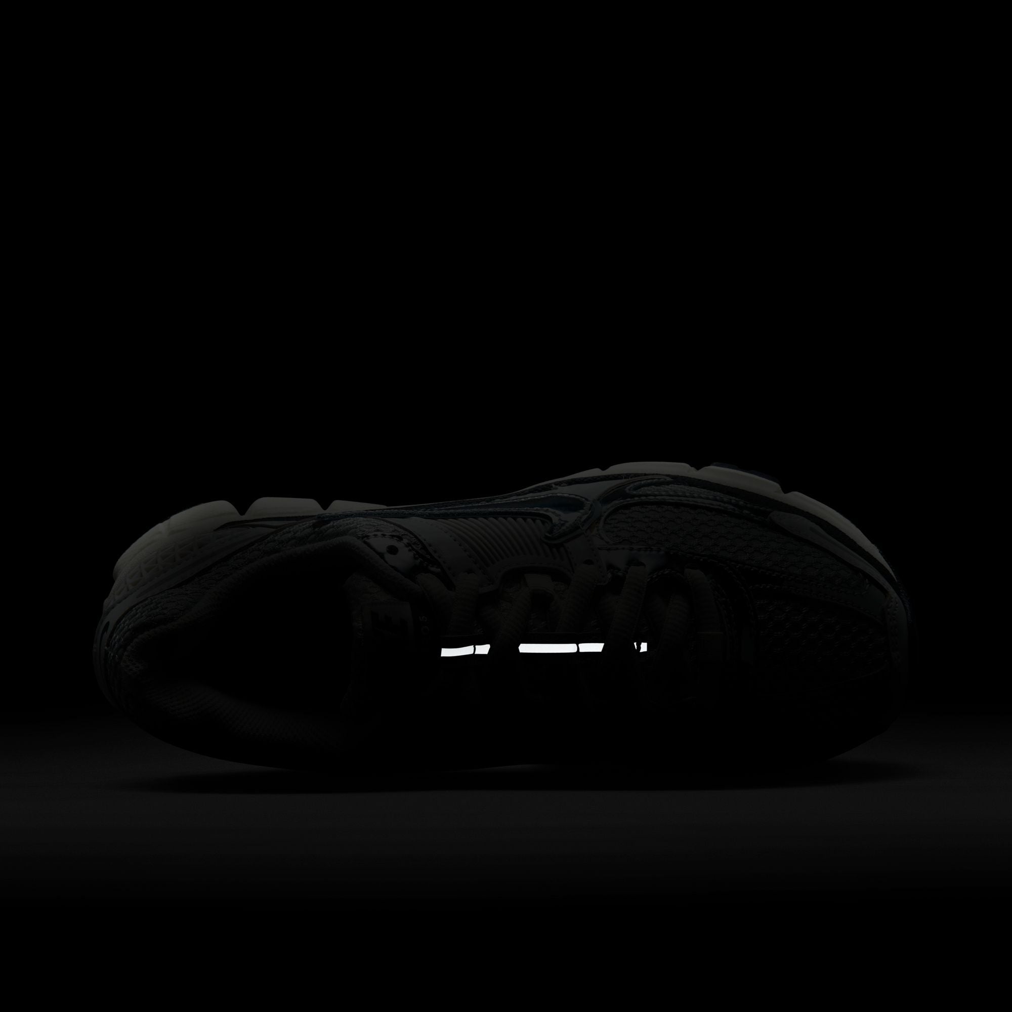 W Nike Zoom Vomero 5 FD0884-025