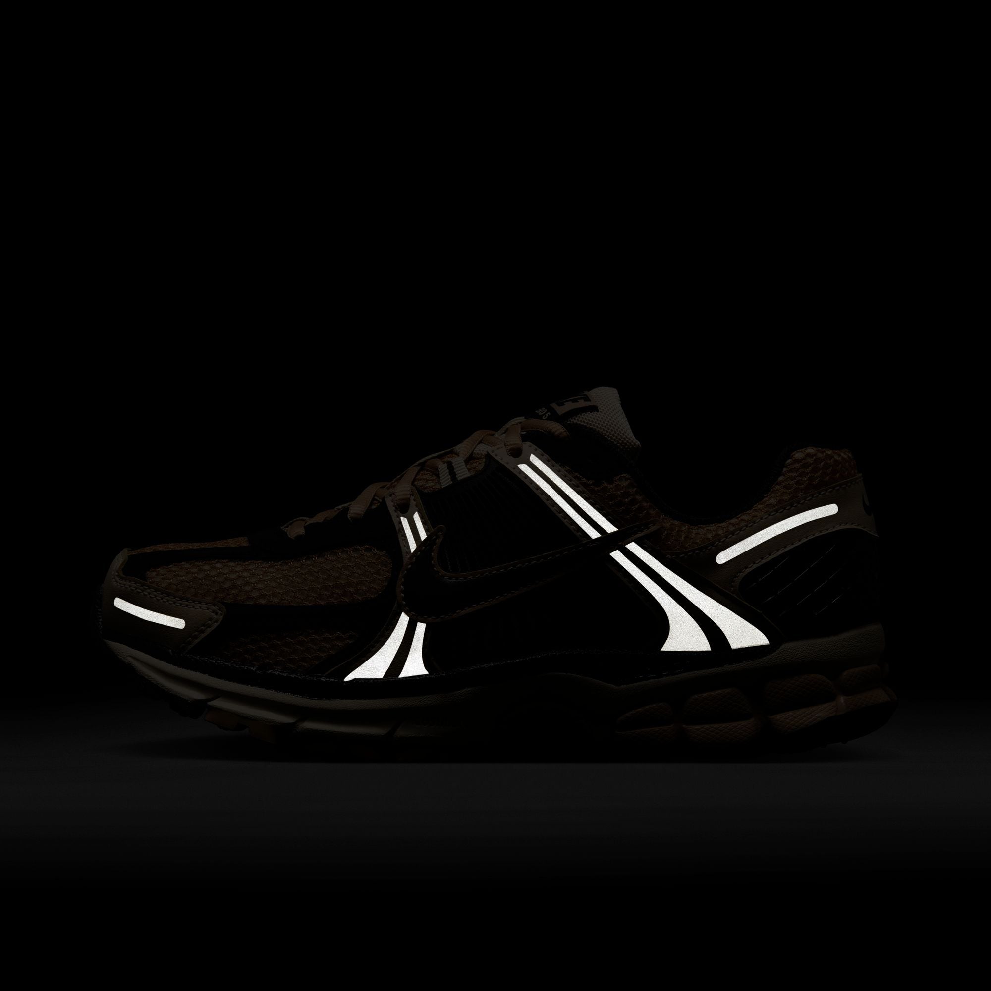 W Nike Zoom Vomero 5 FJ2028-106