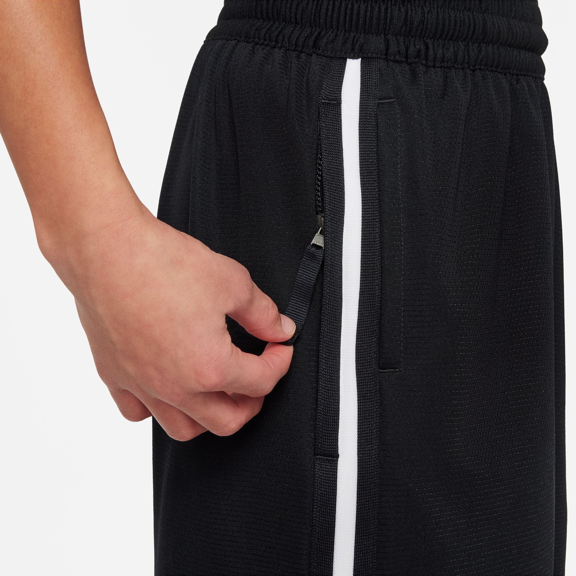 Y Nike Dri-FIT DNA FJ6802-010