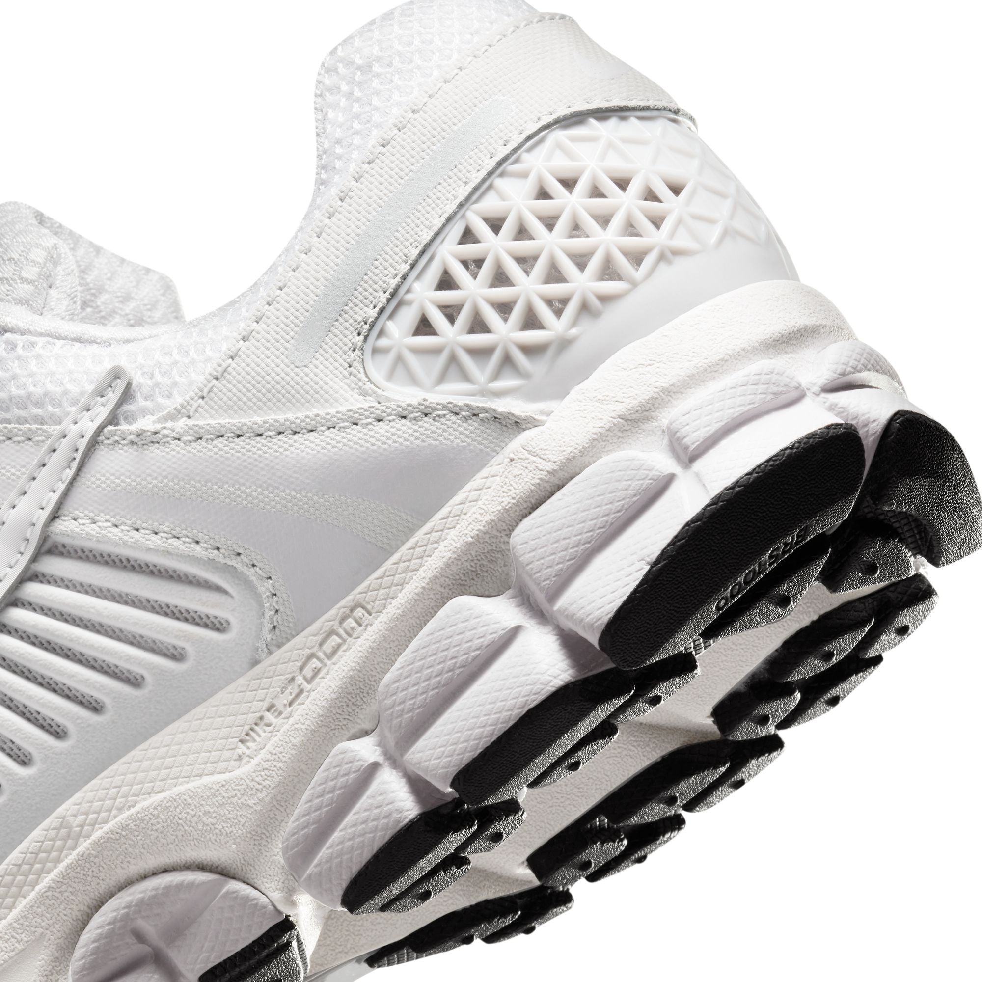 W Nike Zoom Vomero 5 FQ7079-100