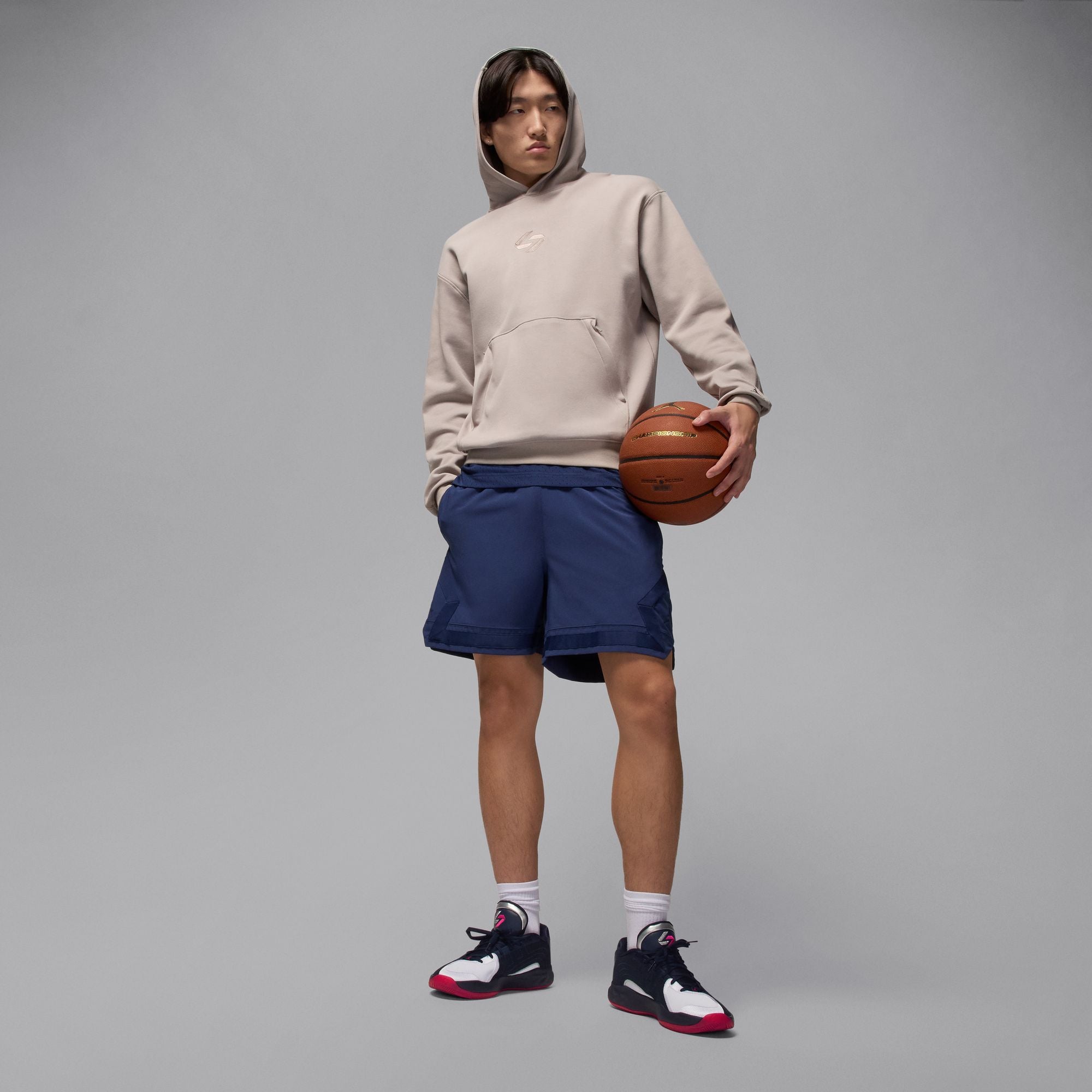 M Luka 4 "Navidor" HF0823-400