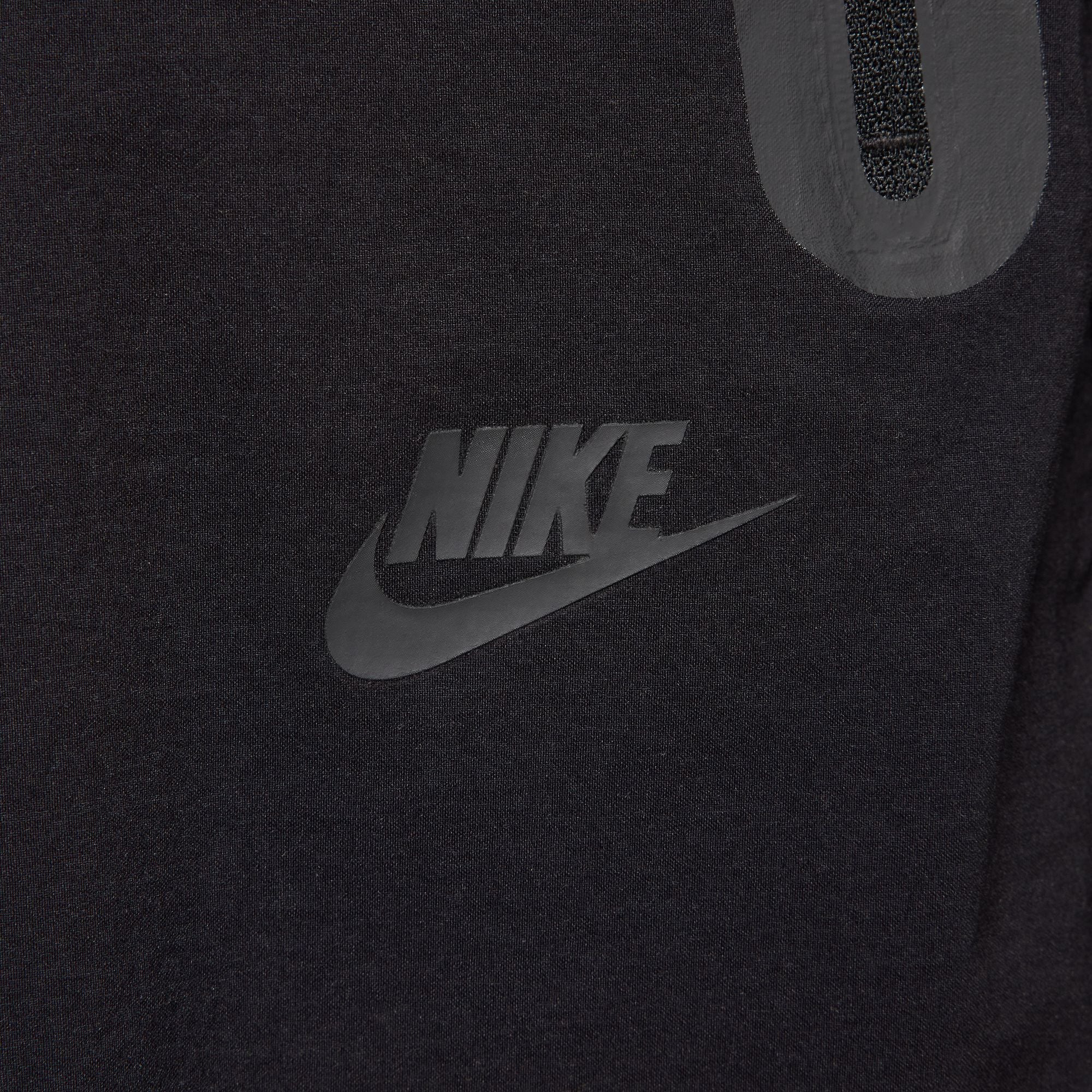 M Nike Tech HM7158-010