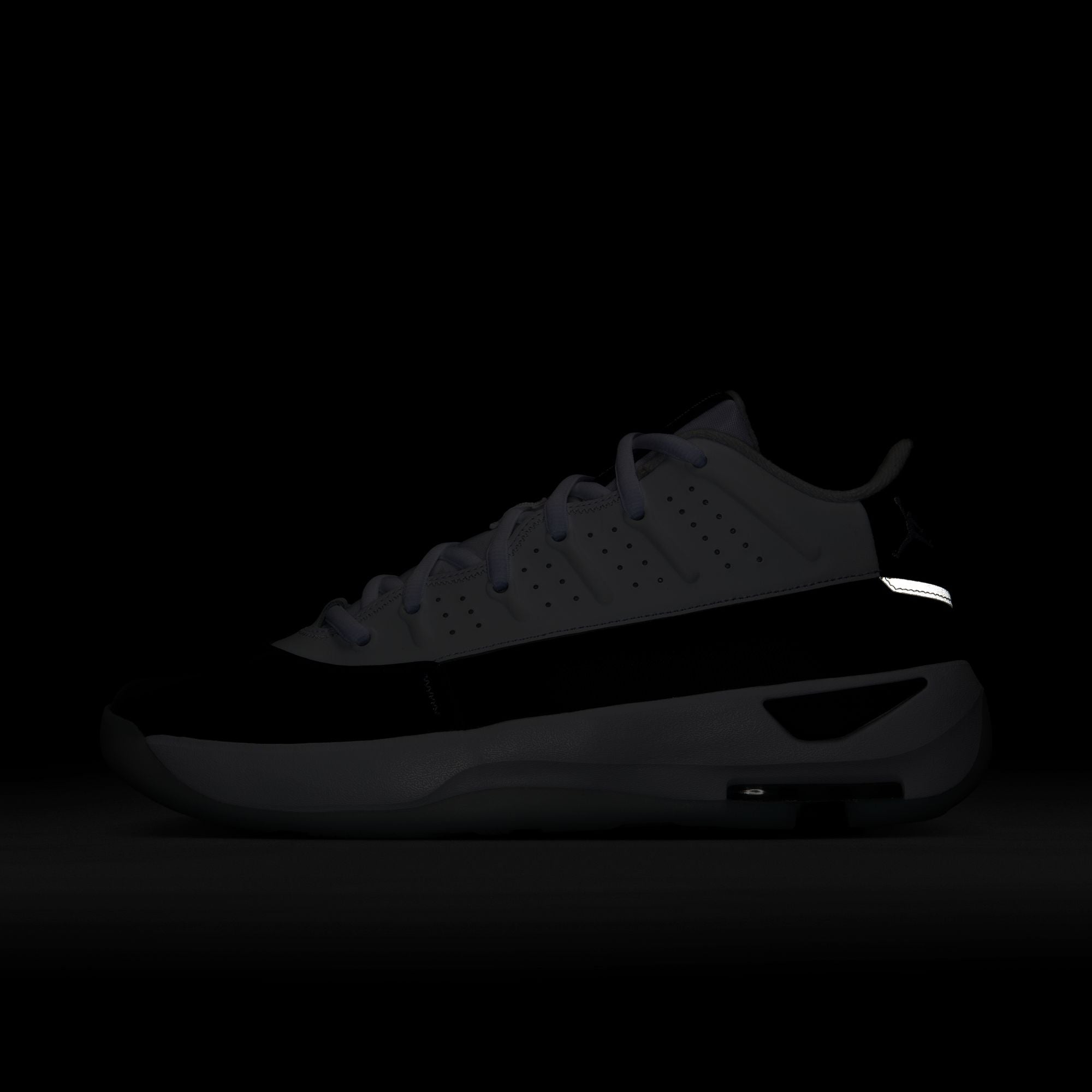 M Jordan Max Aura 7 HQ2091-100