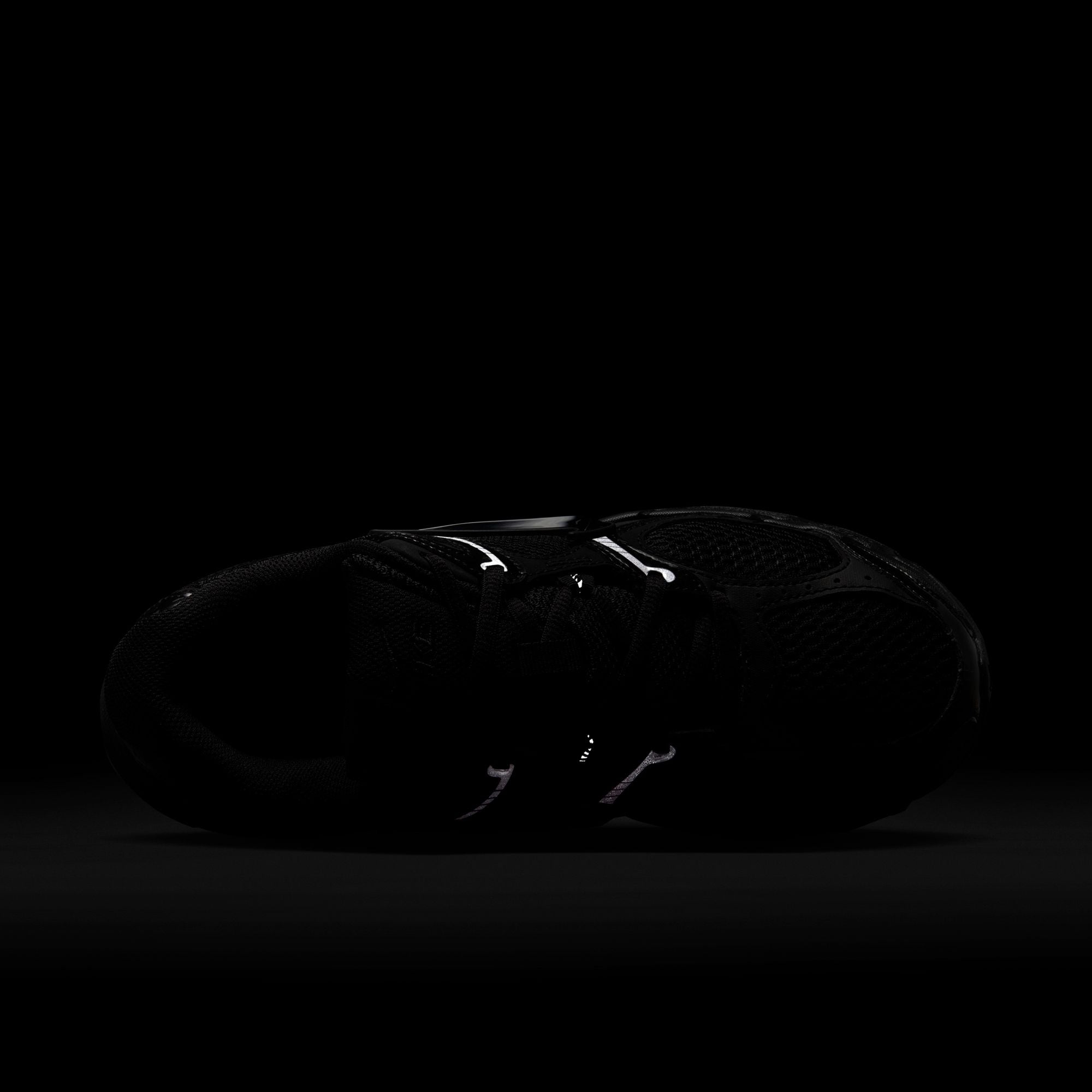 Nike V5 RNR HQ7901-001