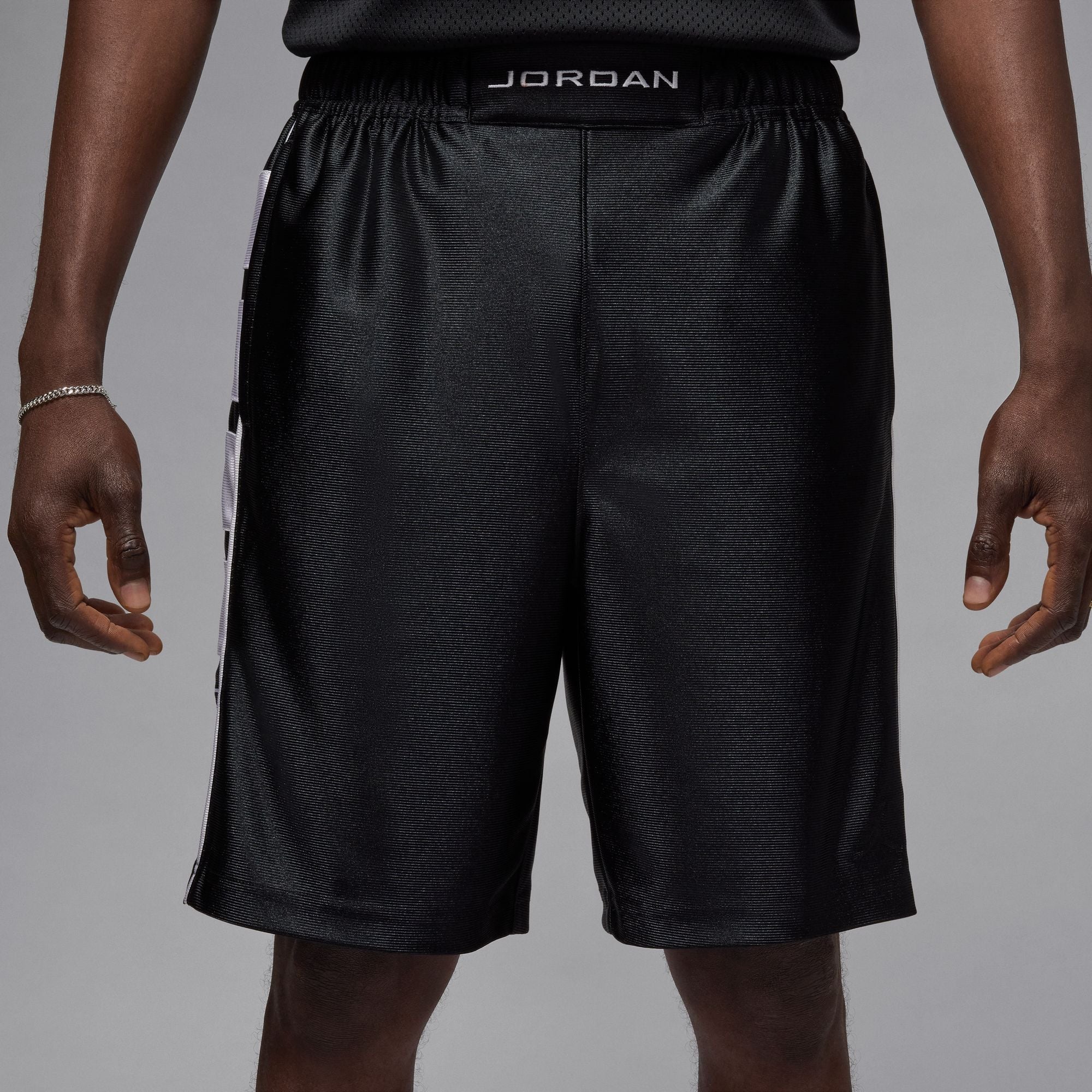 M Jordan Brooklyn Cat Scratch HV0560-011