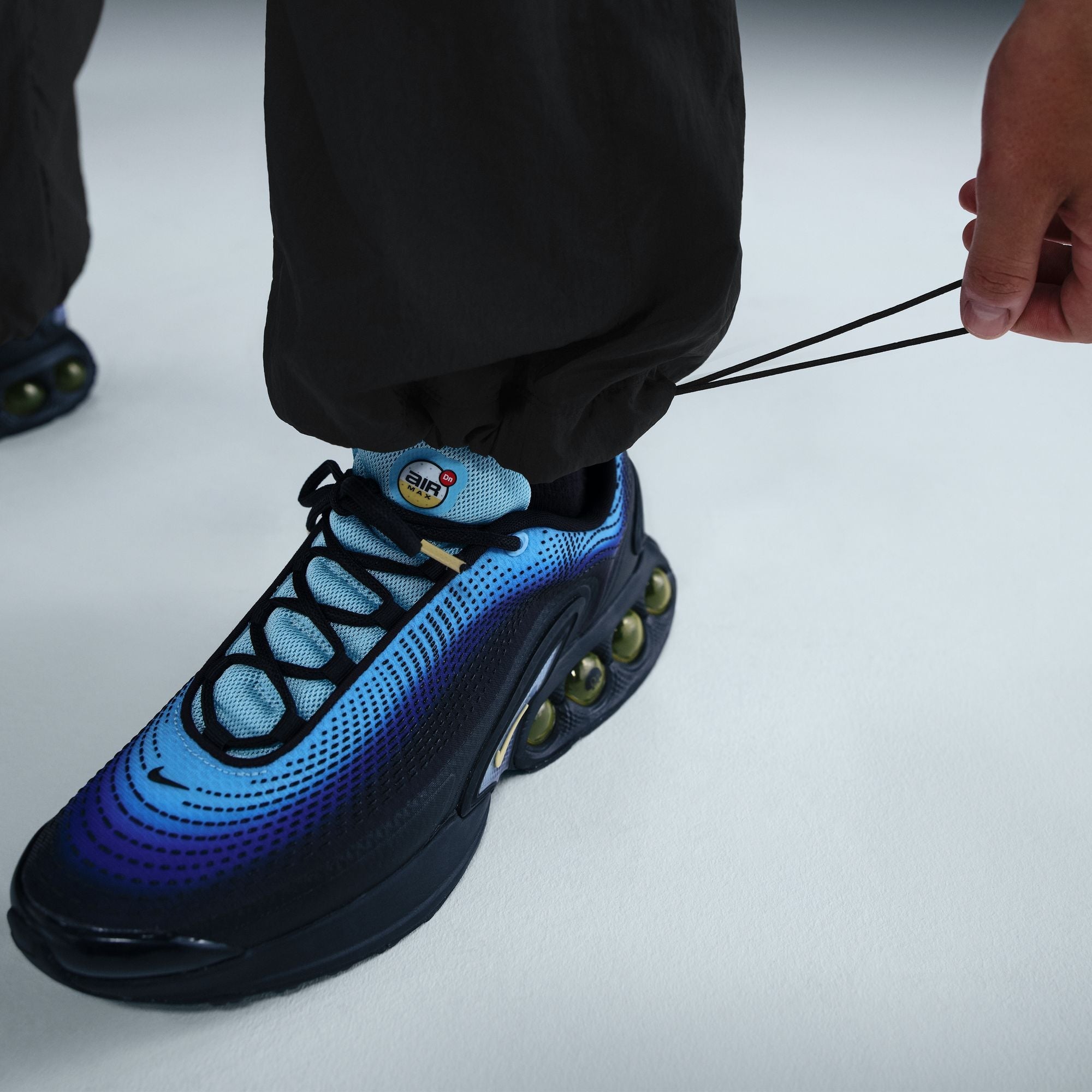 M Nike Air HV0874-010