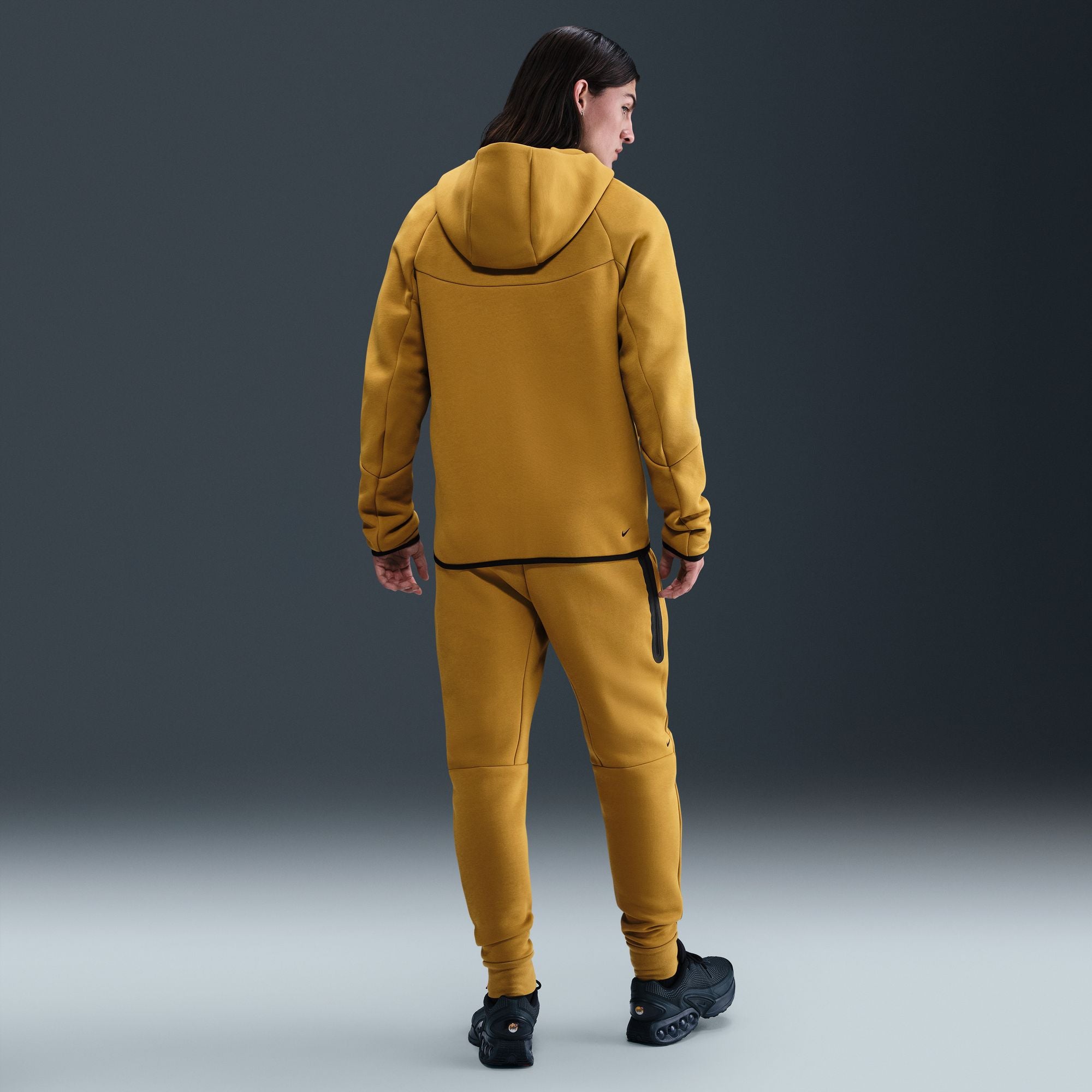 M Nike Tech HV0949-352