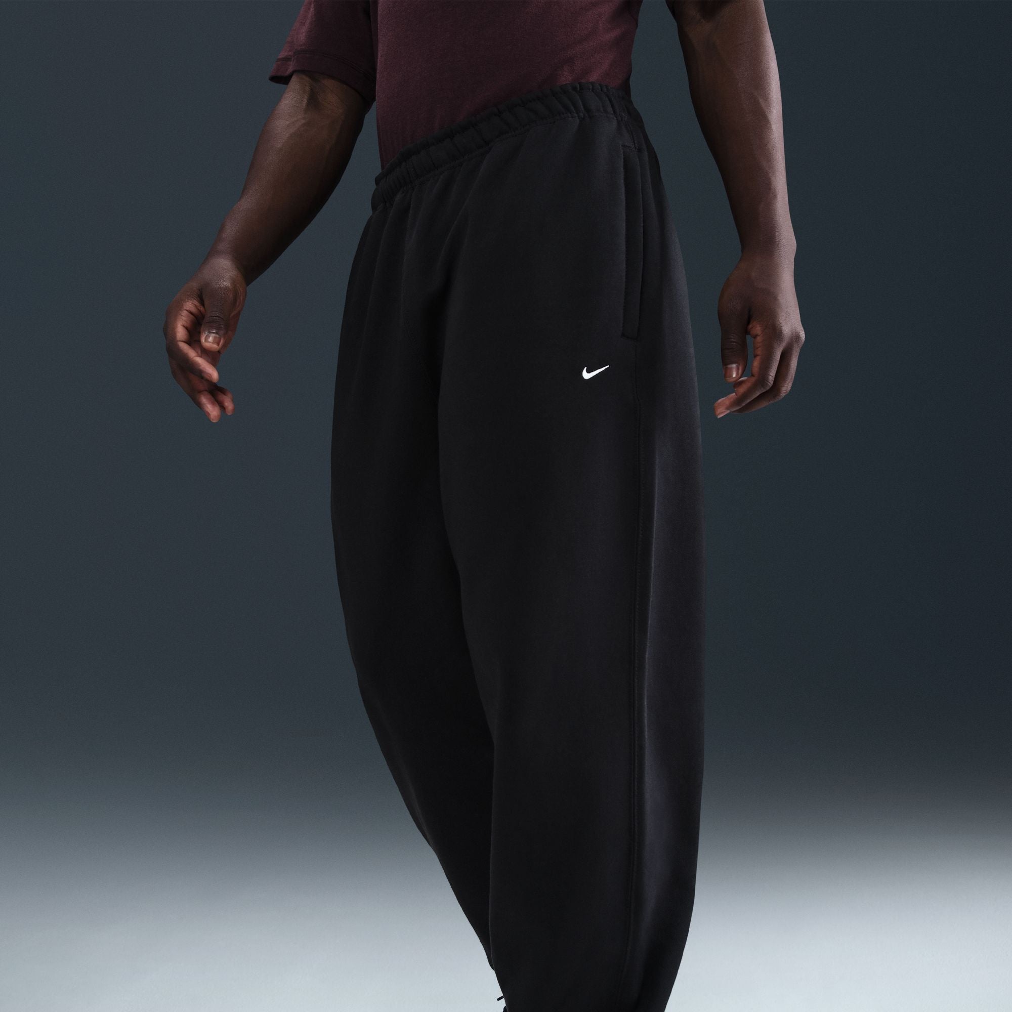 M Nike Solo Swoosh HV1088-010
