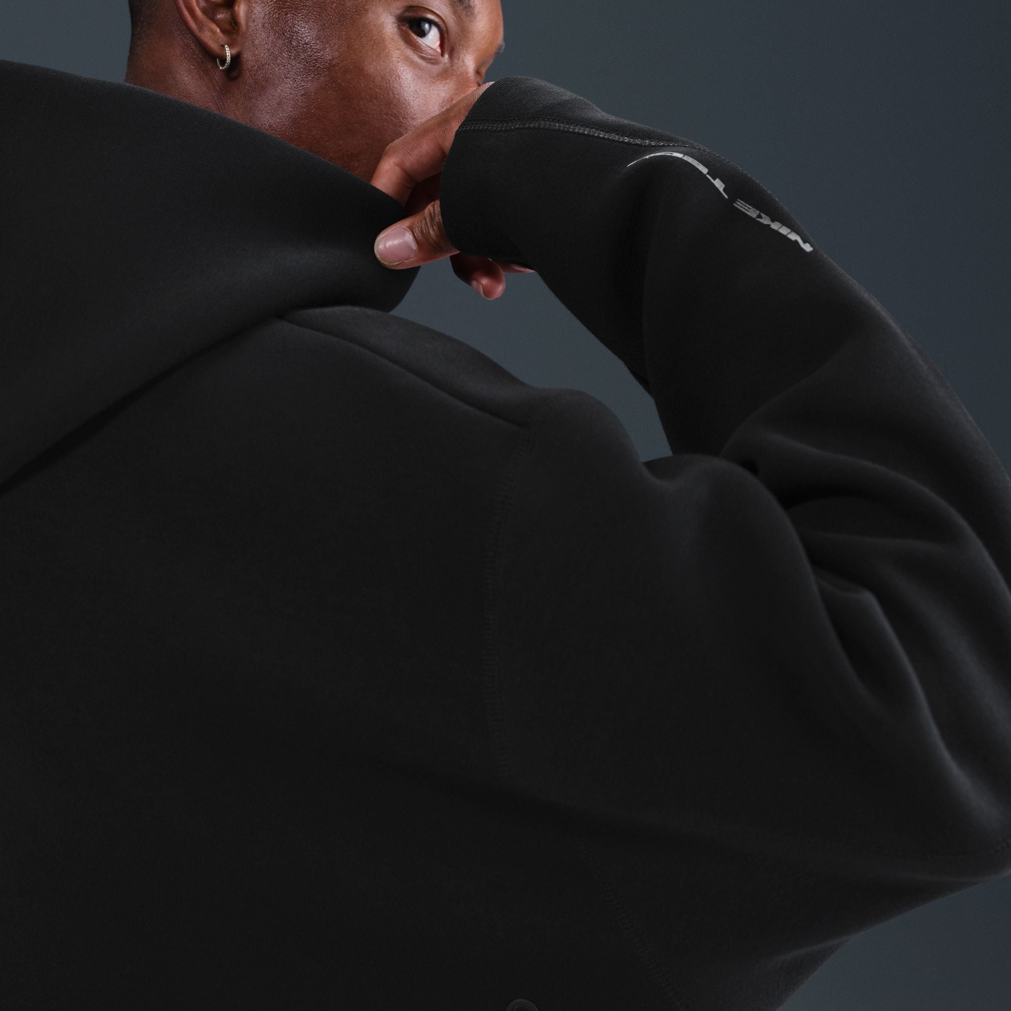 M Nike Tech HV6535-010