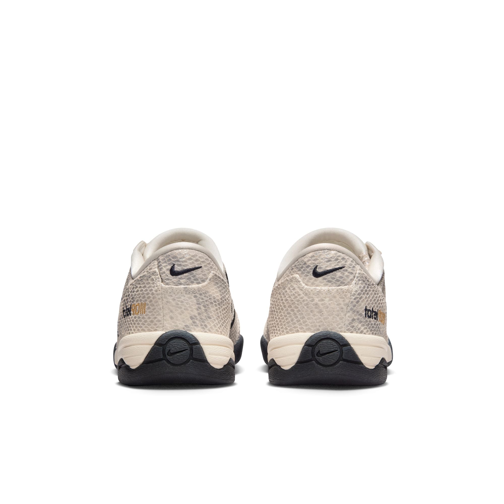 W Nike Total 90 SE IB4204-100
