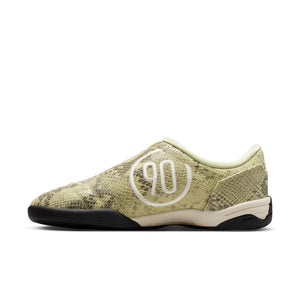 W Nike Total 90 SE IB4204-301