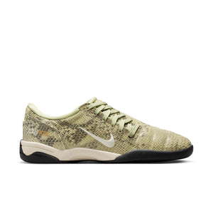 W Nike Total 90 SE IB4204-301