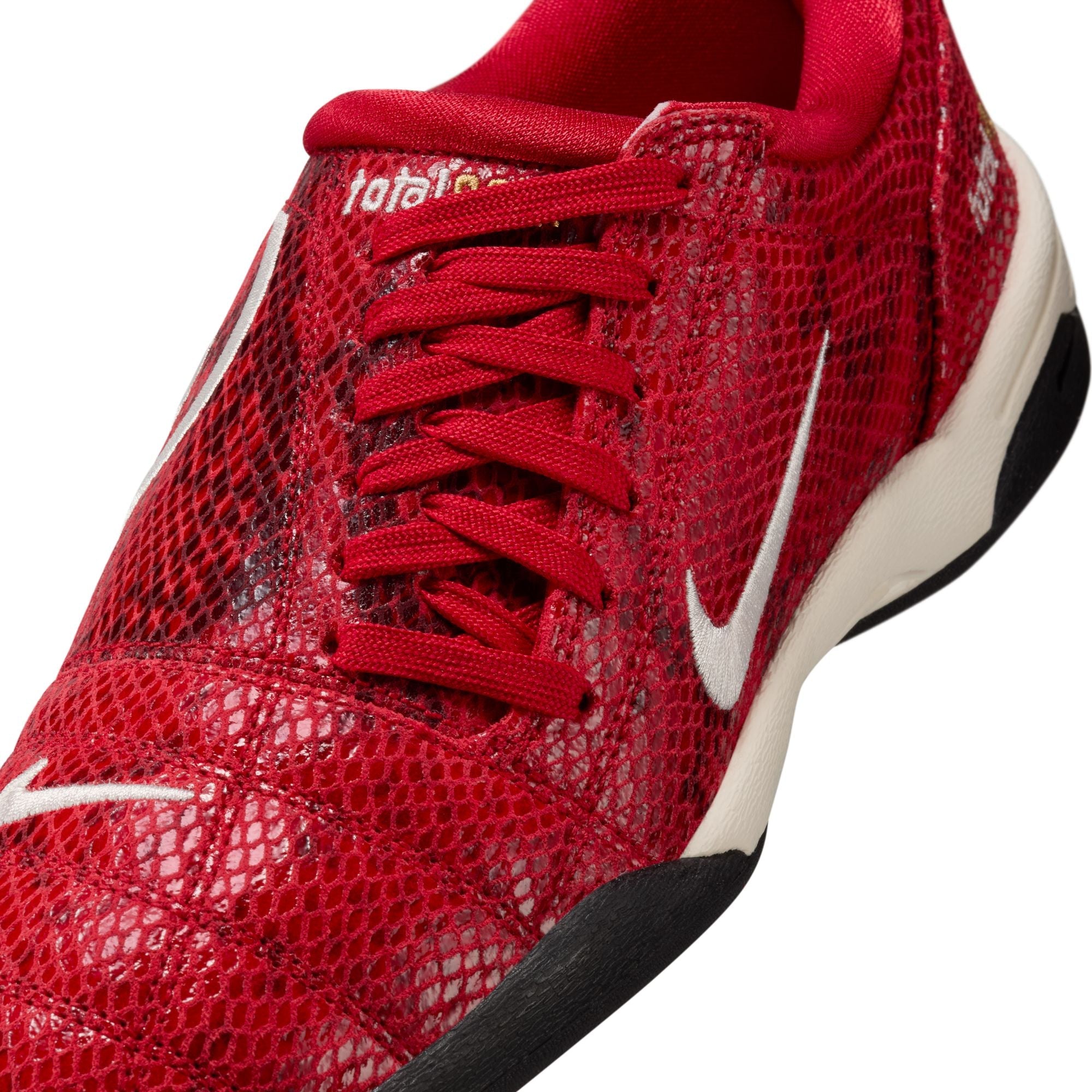 W Nike Total 90 SE IB4204-600