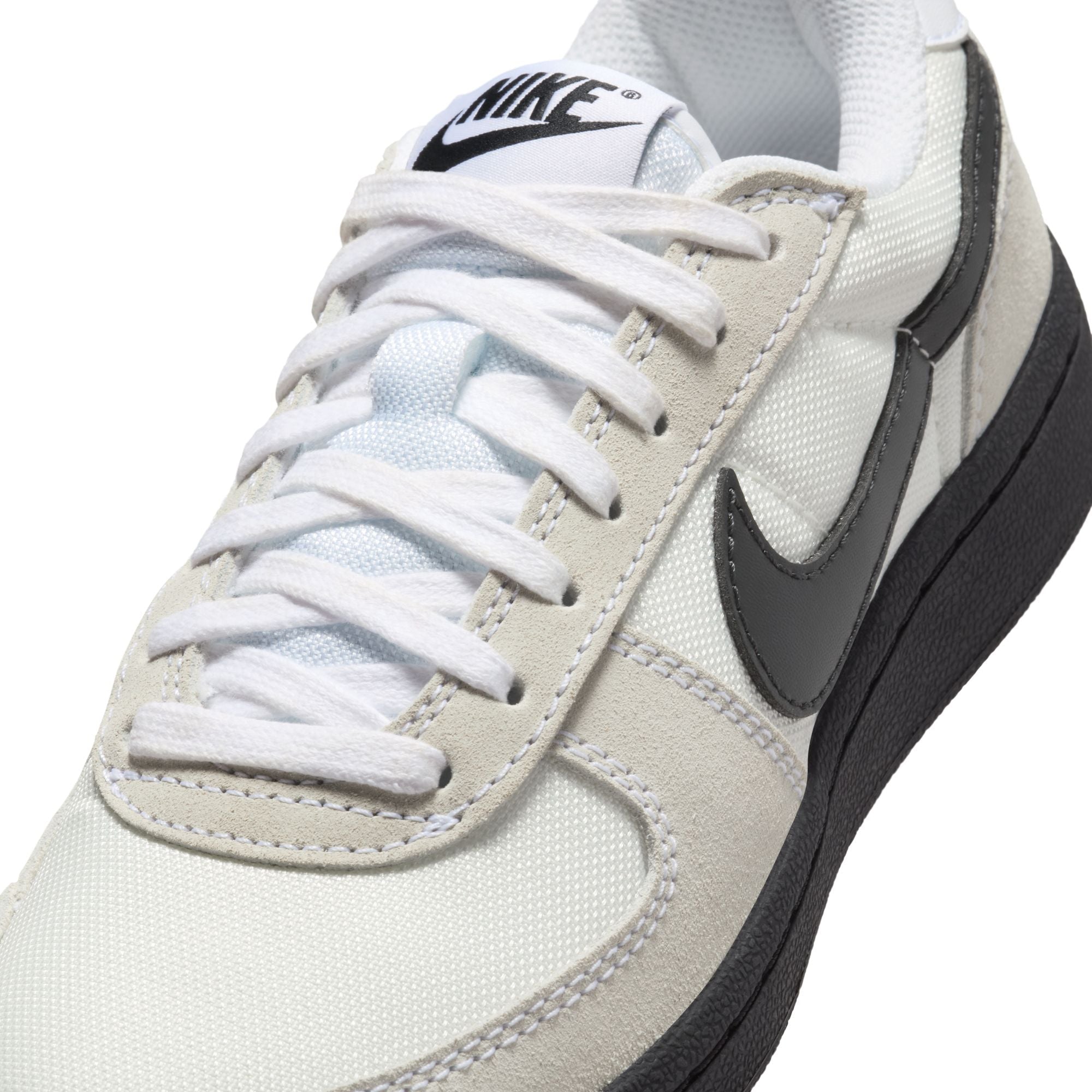 Y Nike Field General IF0465-101