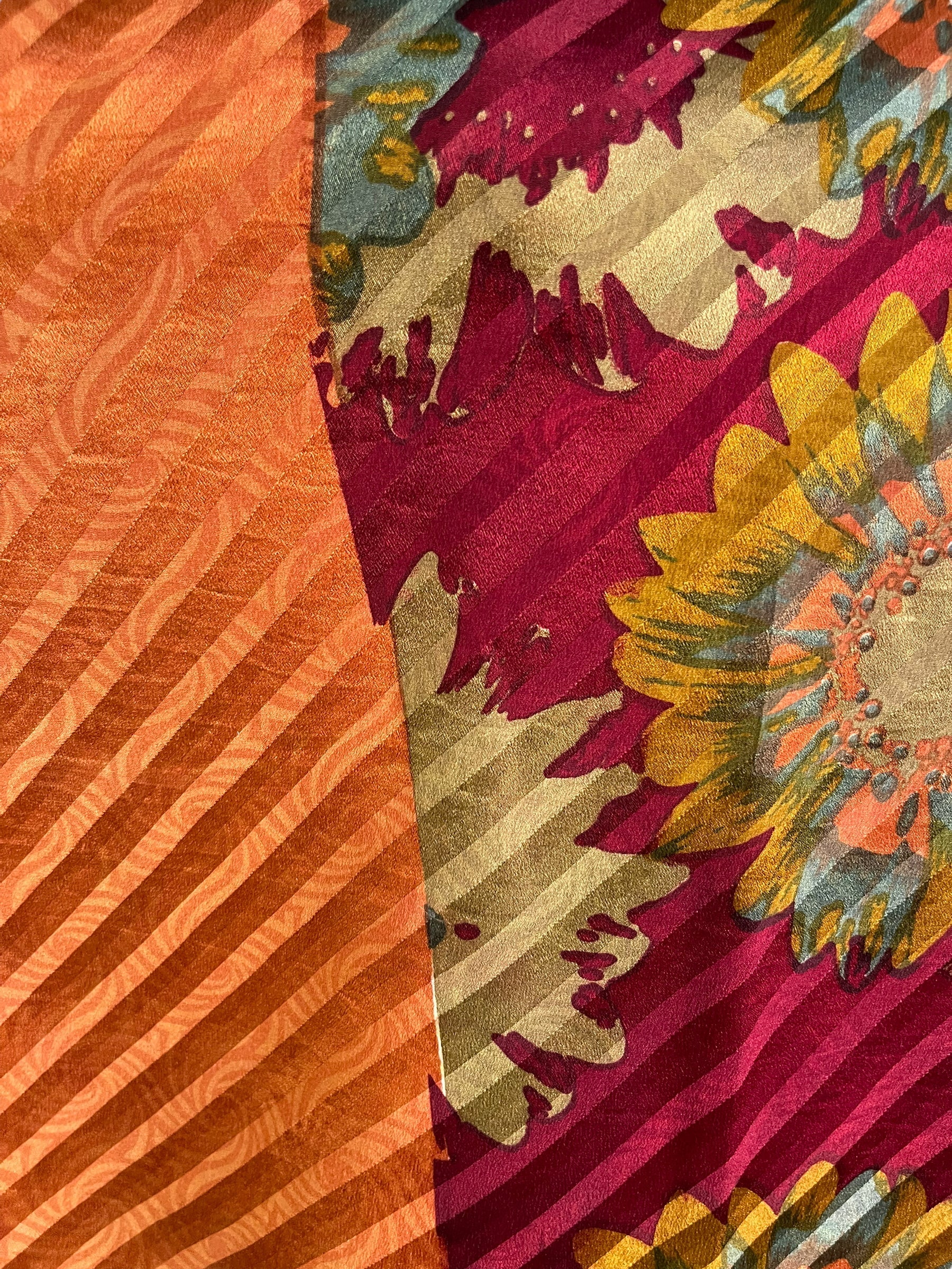 SOLD  PRC6684 Avatar Pure Silk Side Slit Top