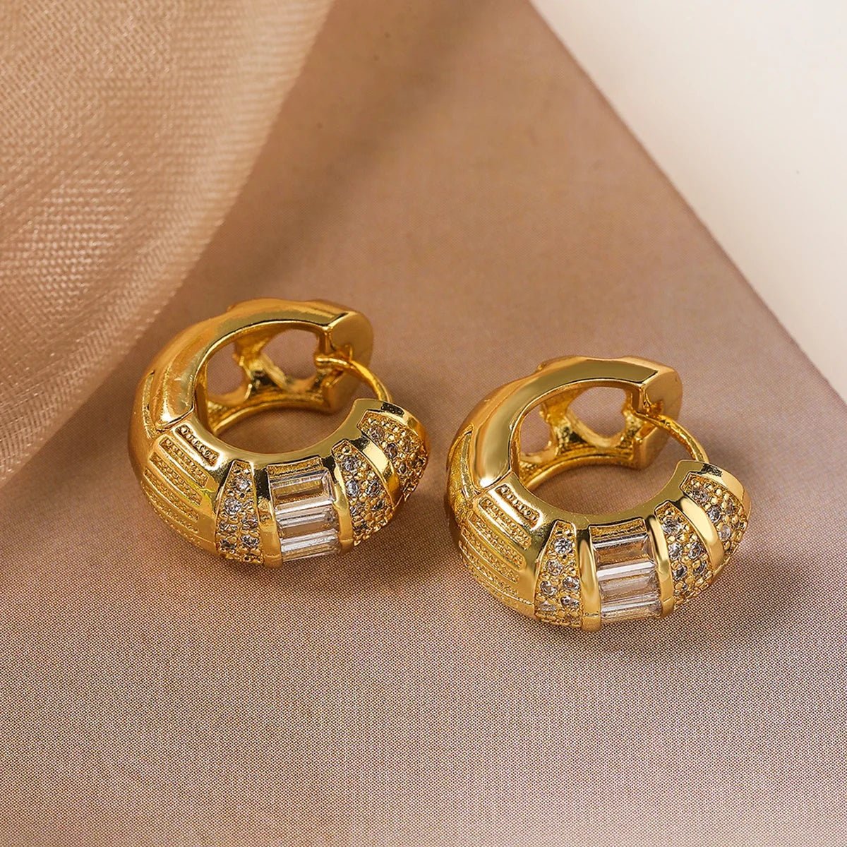 Bold Baguette Diamond Hoop Earrings in Gold or Silver – Chunky Design with Colorful or White Diamonds