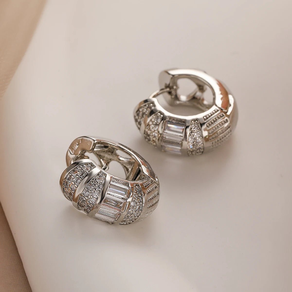 Bold Baguette Diamond Hoop Earrings in Gold or Silver – Chunky Design with Colorful or White Diamonds