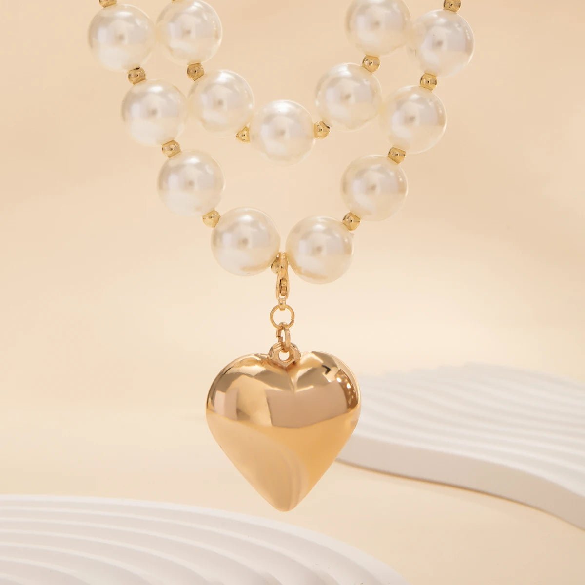Bold Pearl Necklace with Gold Heart Pendant – Layered Design, Adjustable Length