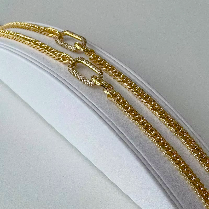 Chunky Diamond Accent Choker Necklace – Waterproof and Hypoallergenic Gold-Plated Design
