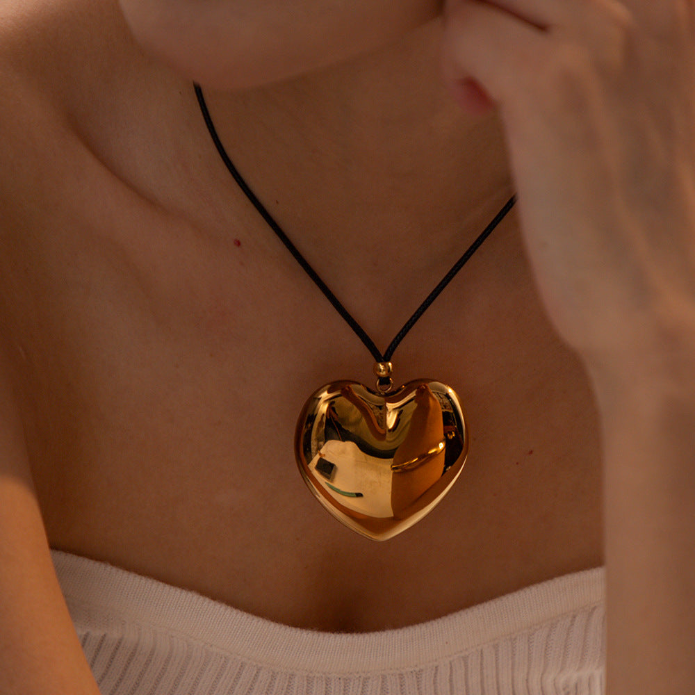 Chunky Gold Heart Pendant Necklace with Black Rope – Hypoallergenic and Waterproof Statement Jewelry for Women