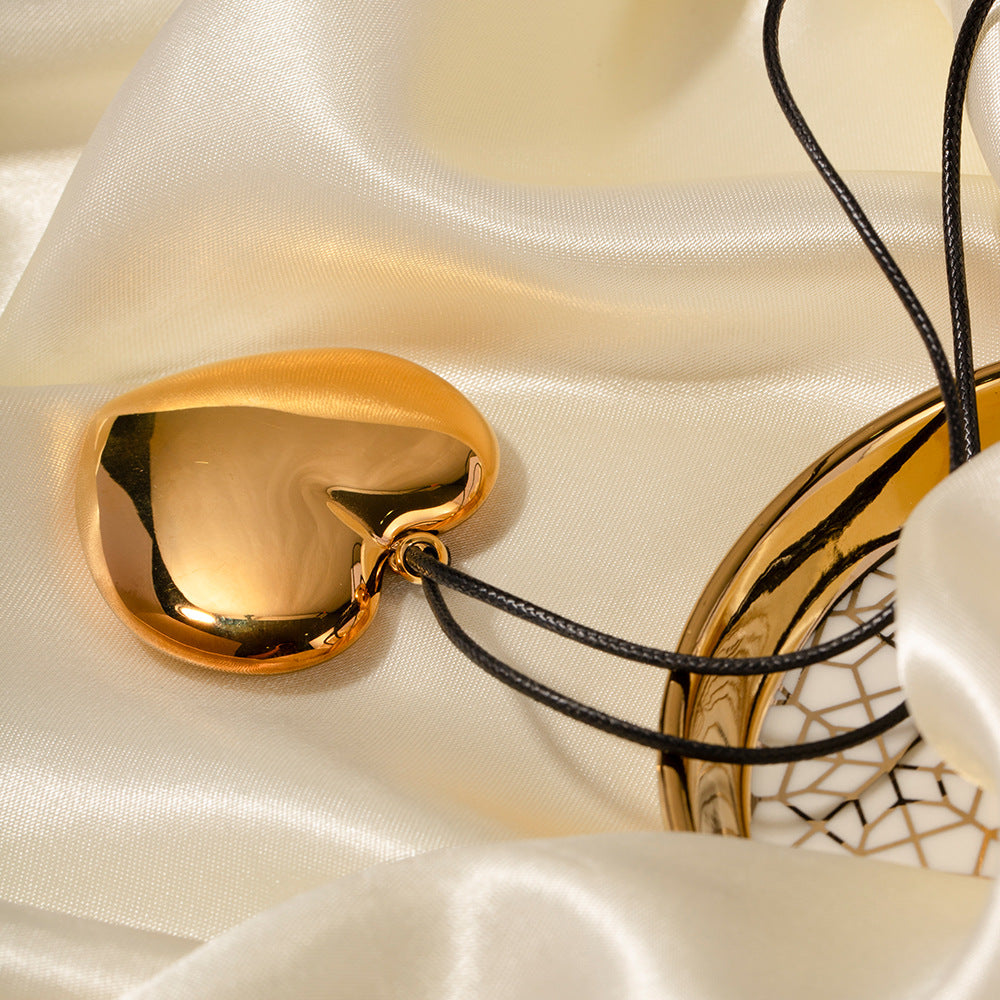 Chunky Gold Heart Pendant Necklace with Black Rope – Hypoallergenic and Waterproof Statement Jewelry for Women