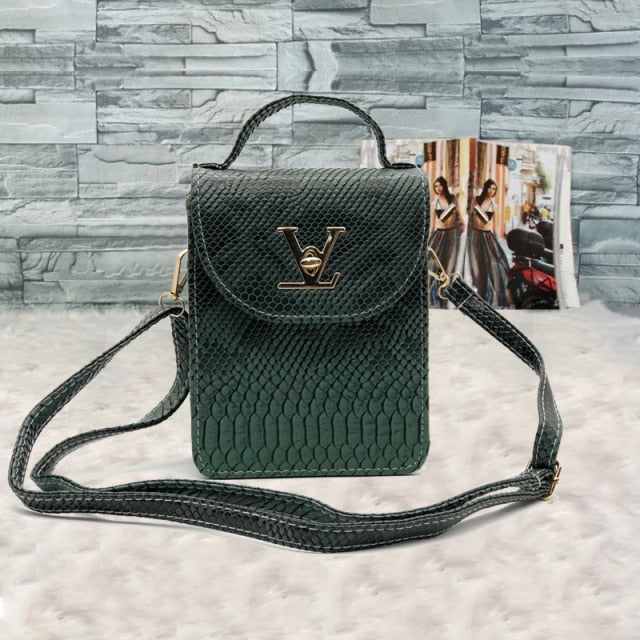 Designer V Chain Purse