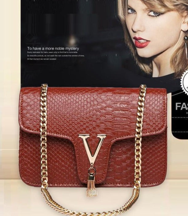 Designer V Chain Purse