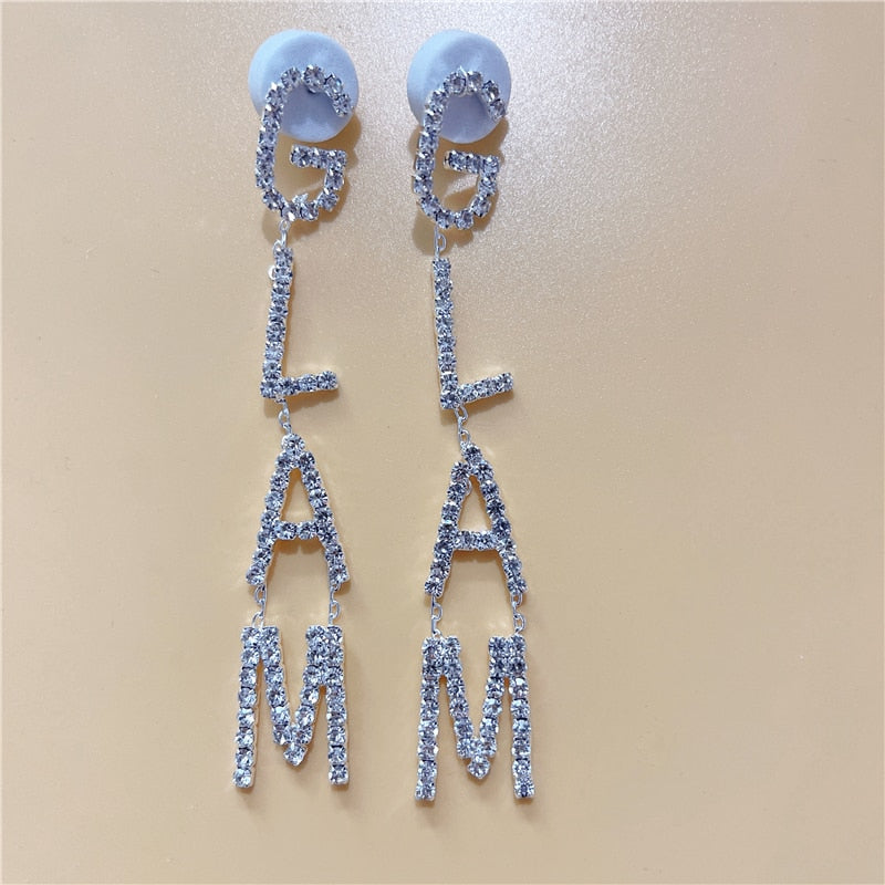 Exaggerated Queen Rhinestone Earrings for Women Fashion Long Letters Pendant Earring Fashion Shiny Party Costume Jewelry