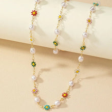 Load image into Gallery viewer, Dainty Floral Pearls Necklace and Bracelet Set for Women – Elegant Spring Jewelry with Natural and Heart Shaped Pearls

