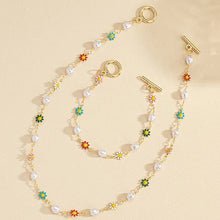 Load image into Gallery viewer, Dainty Floral Pearls Necklace and Bracelet Set for Women – Elegant Spring Jewelry with Natural and Heart Shaped Pearls
