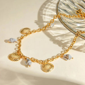 Dainty Gold Seashell Necklace with Adjustable Gold Chain – Hypoallergenic Ocean-Inspired Jewelry for Women