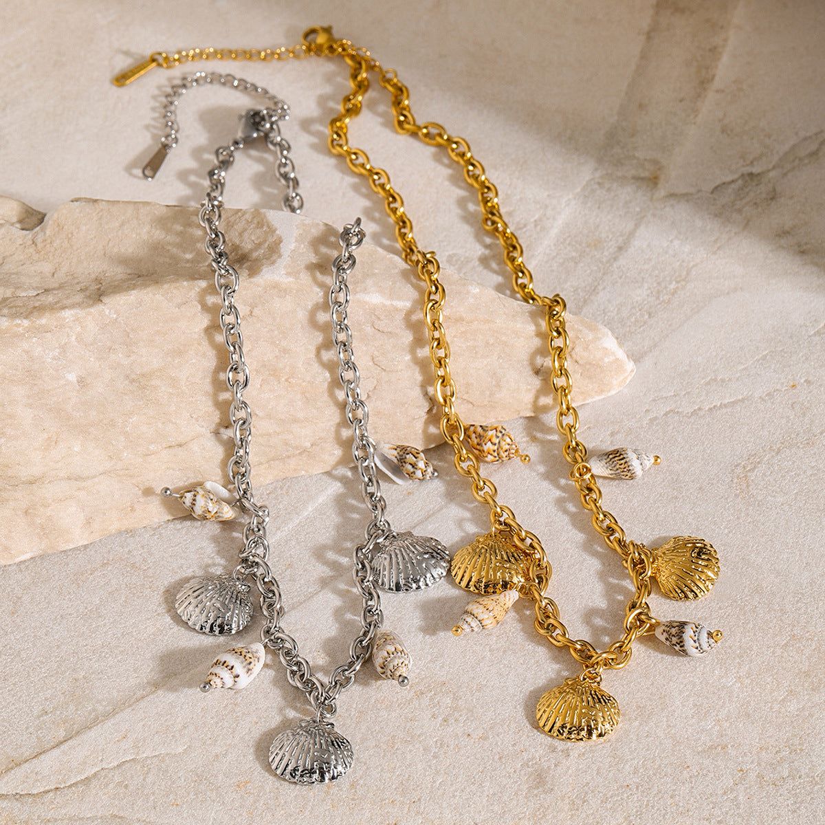 Dainty Gold Seashell Necklace with Adjustable Gold Chain – Hypoallergenic Ocean-Inspired Jewelry for Women