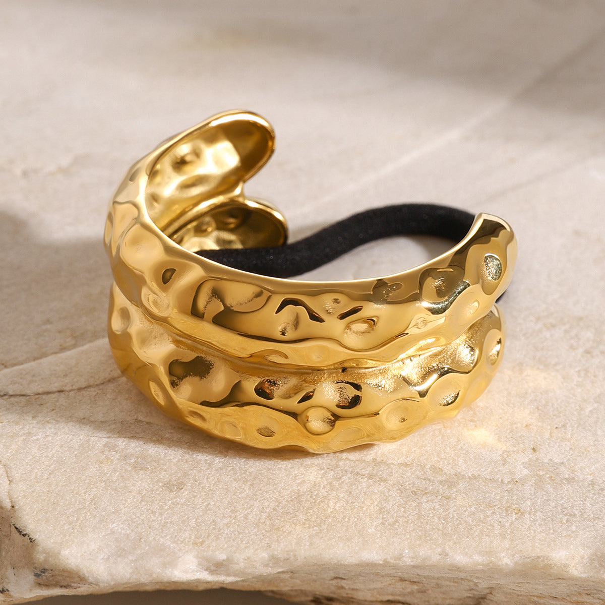 Double Hammered Arch Pony Cuff – Hypoallergenic 18k Gold-Plated Hair Accessory