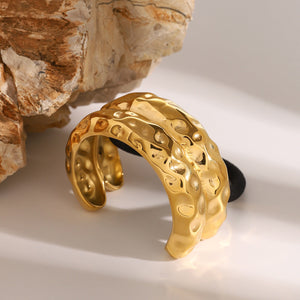 Double Hammered Arch Pony Cuff – Hypoallergenic 18k Gold-Plated Hair Accessory