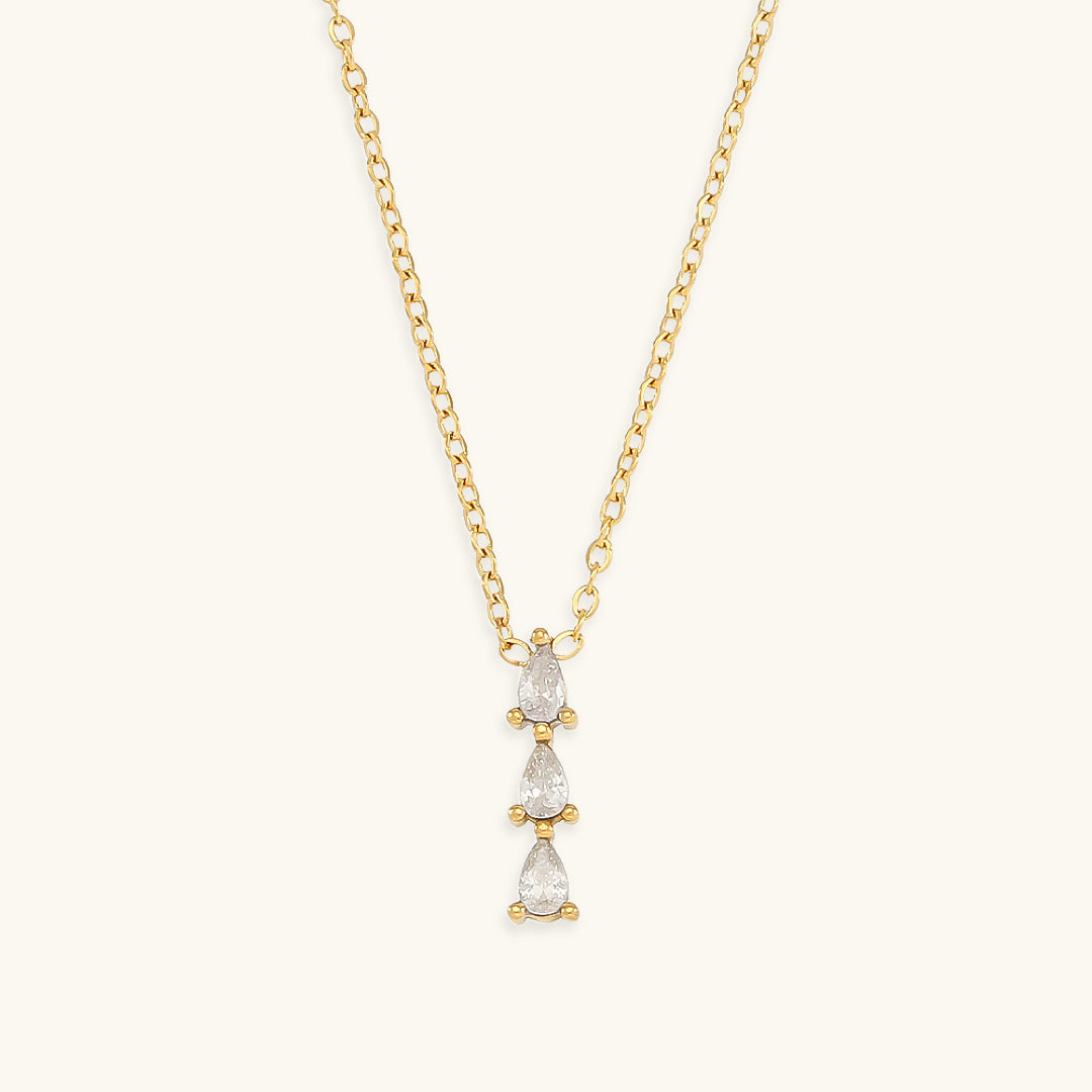 Elegant 18K Gold-Plated Necklace with Teardrop Diamond Simulants – Waterproof and Hypoallergenic