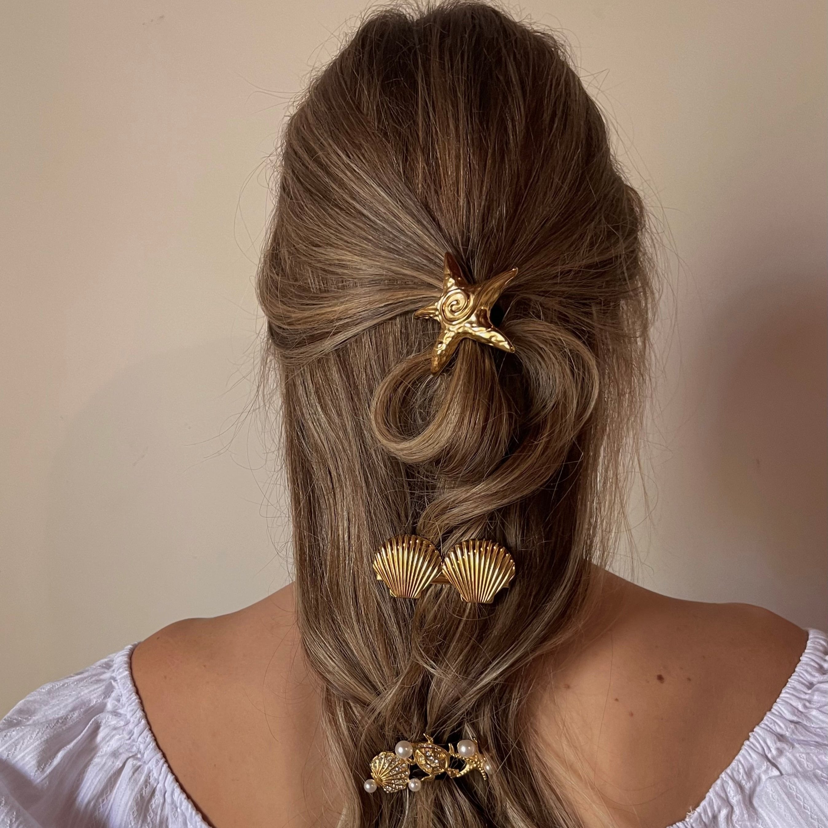 Elegant 18k Gold-Plated Pony Cuff with Starfish Design – Waterproof and Hypoallergenic