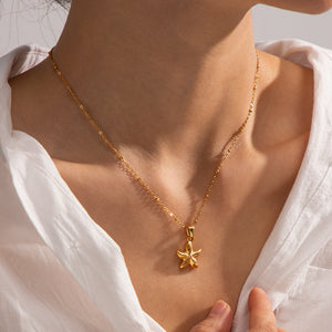 Elegant 18k Gold-Plated Starfish Pendant Necklace – Waterproof and Hypoallergenic Jewelry