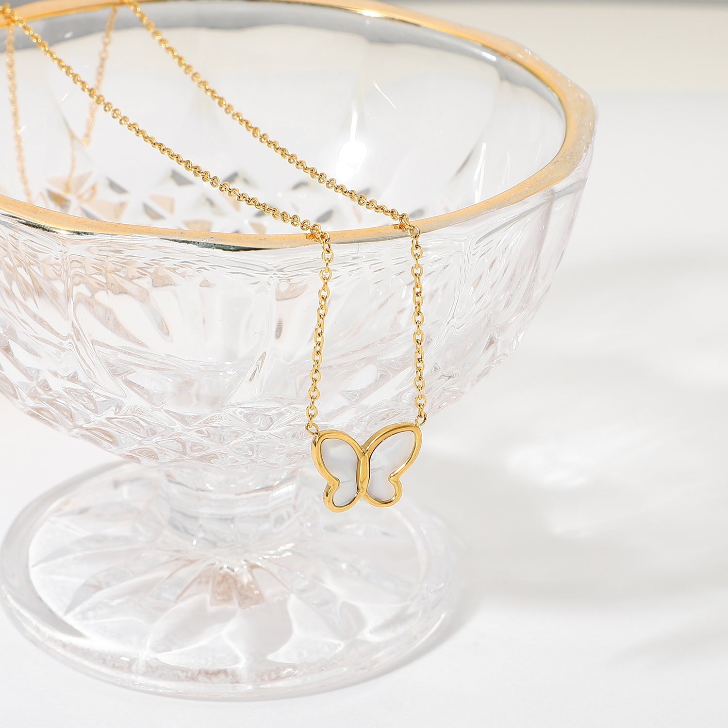 Elegant Butterfly Pendant Necklace with Mother of Pearl and Freshwater Pearls – Hypoallergenic Gold-Plated Jewelry for Women