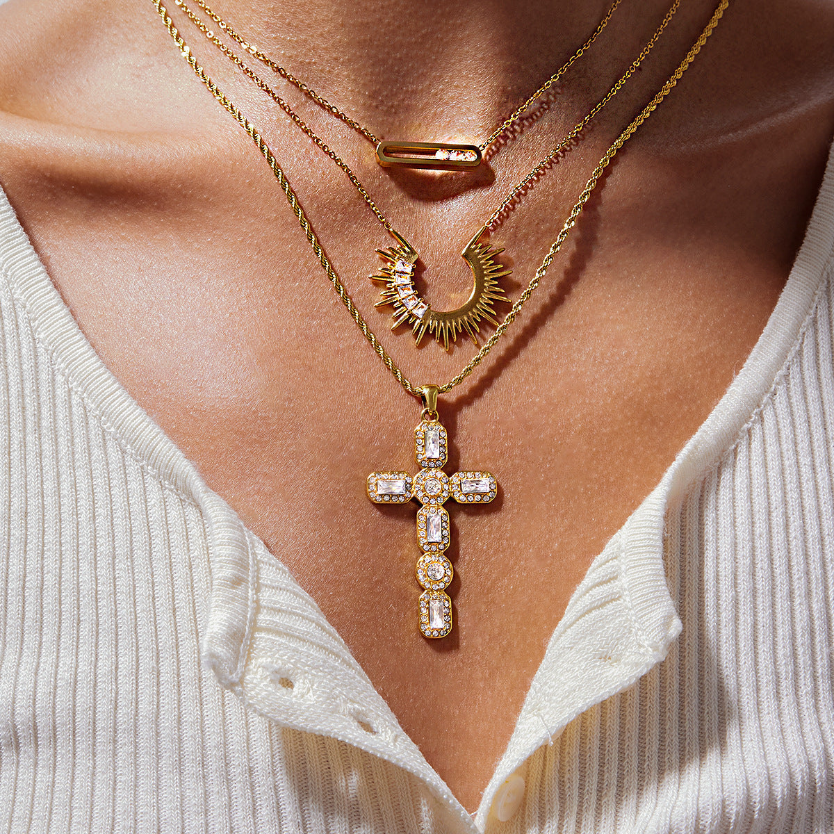 Elegant Diamond Cross Necklace in 18k Gold Plating – Hypoallergenic, Waterproof, Perfect for Layering