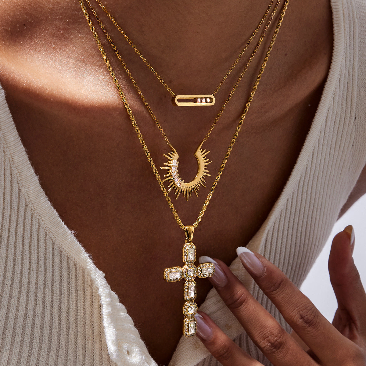 Elegant Diamond Cross Necklace in 18k Gold Plating – Hypoallergenic, Waterproof, Perfect for Layering
