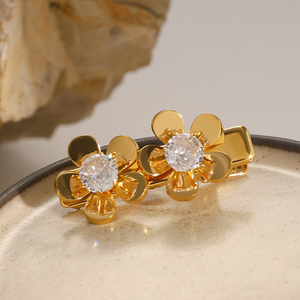 Elegant Diamond Petal Hair Clip with Gold Petals – Hypoallergenic Design for Women, Eco-Friendly and Durable